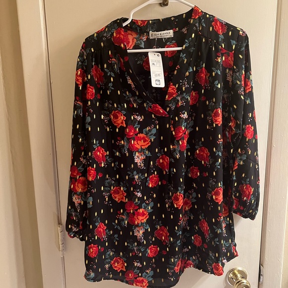 Jon & Anna Contemporary top. Blouse with flower print - Picture 2 of 5